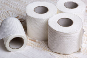 Rollos vacíos de papel higiénico: el remedio genial contra los malos olores
